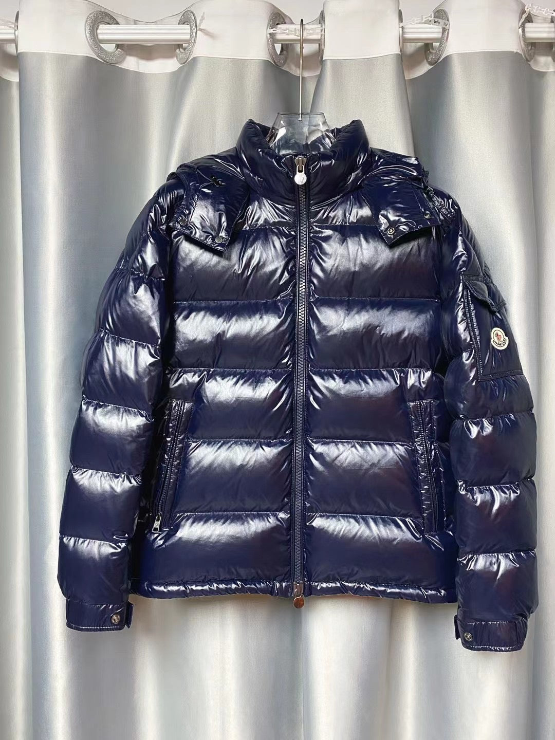Men’s Glossy Navy Puffer Jacket – Premium Winter Outerwear | Shop London