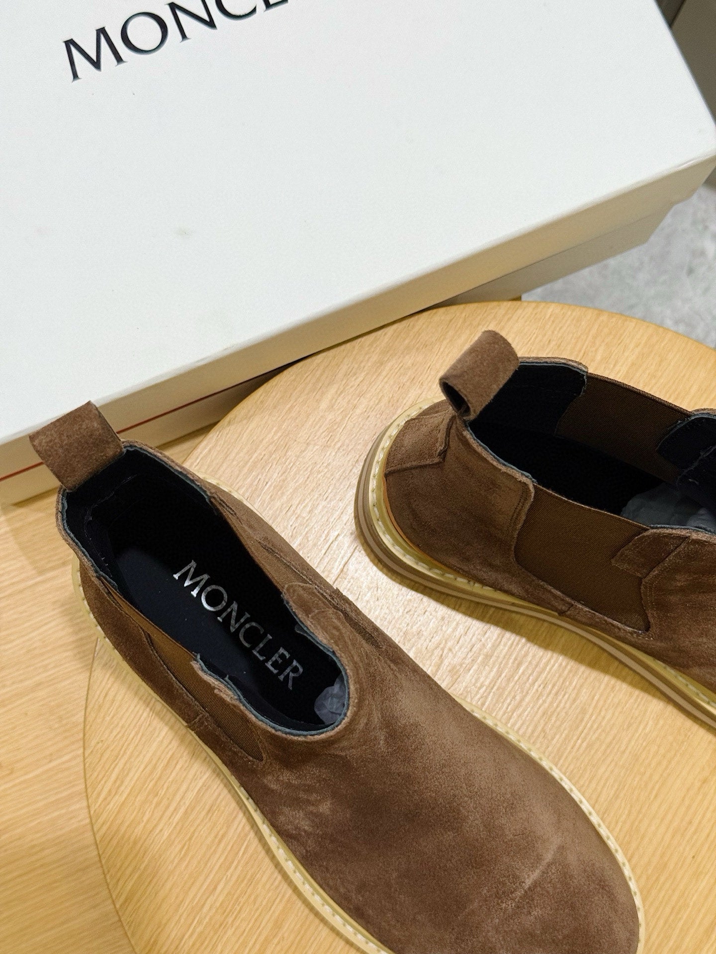 Black Chelsea Boots – Clean & Timeless