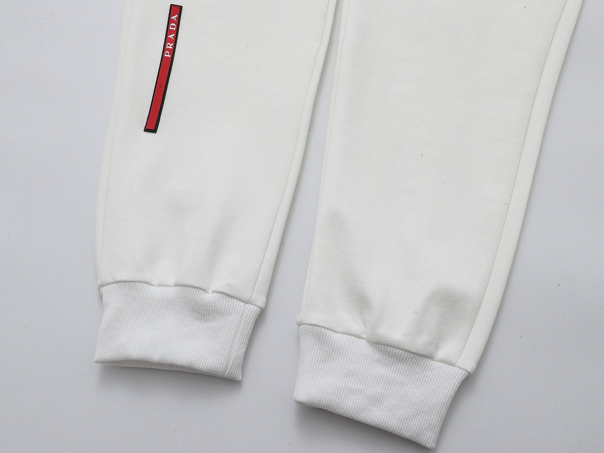 Men’s Premium White Tracksuit – Luxury Zip Jacket & Joggers Set