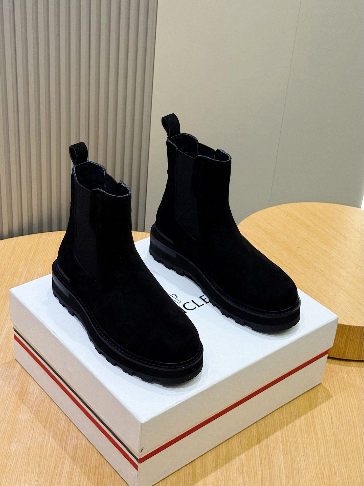 Black Chelsea Boots – Clean & Timeless