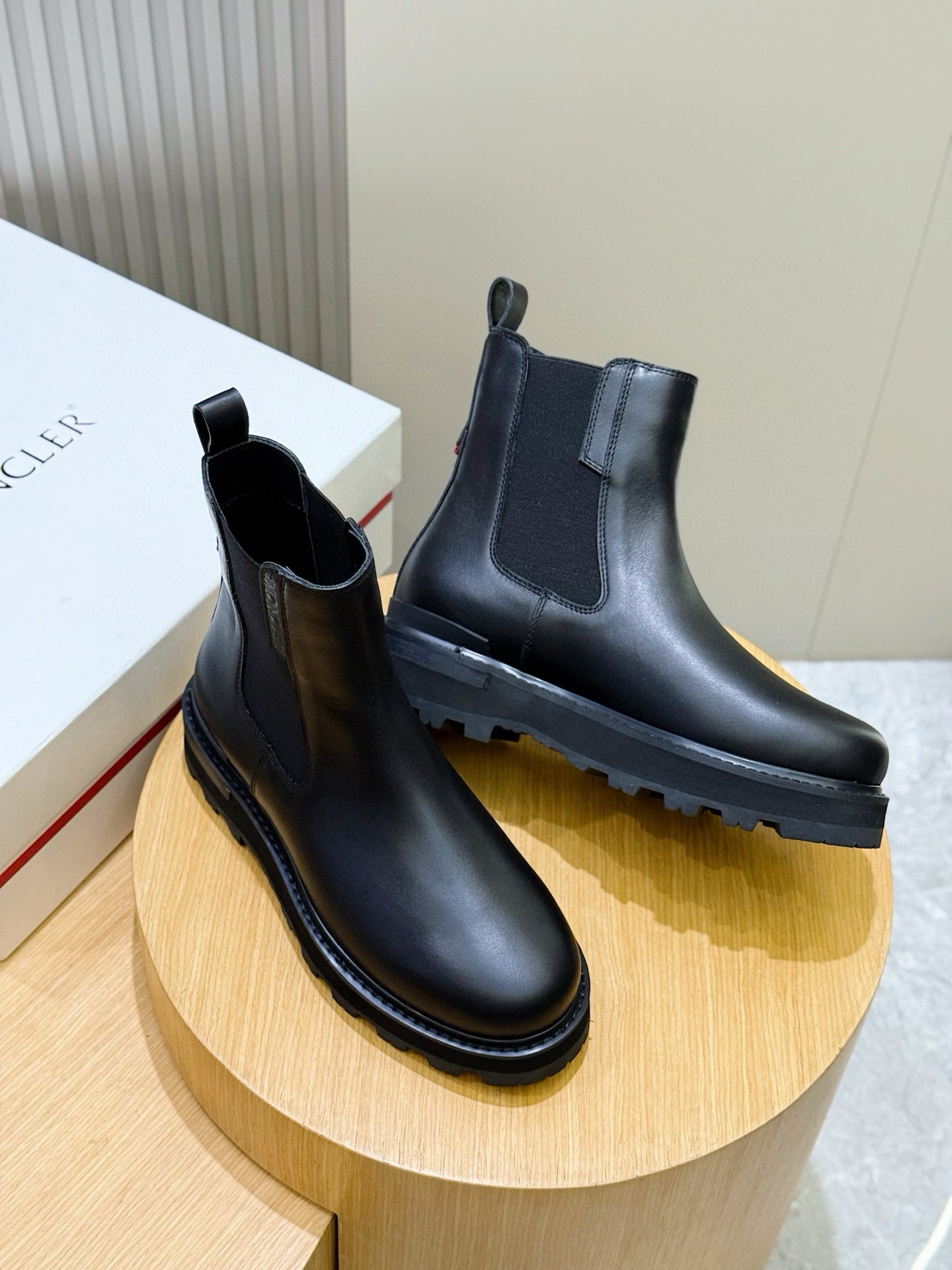 Black Chelsea Boots – Clean & Timeless