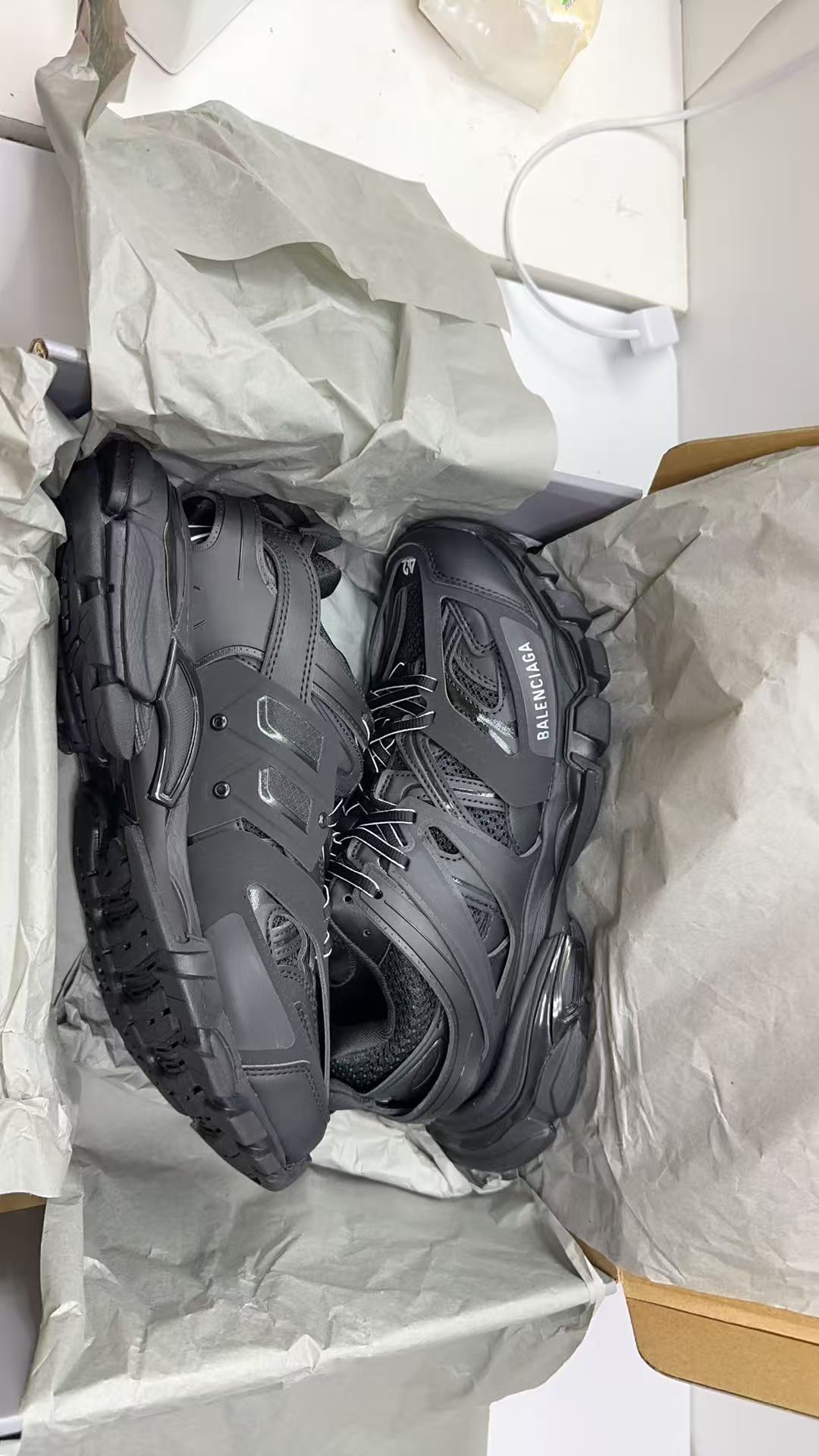 Premium All-Black Designer Trail Sneakers – Modern & Durable