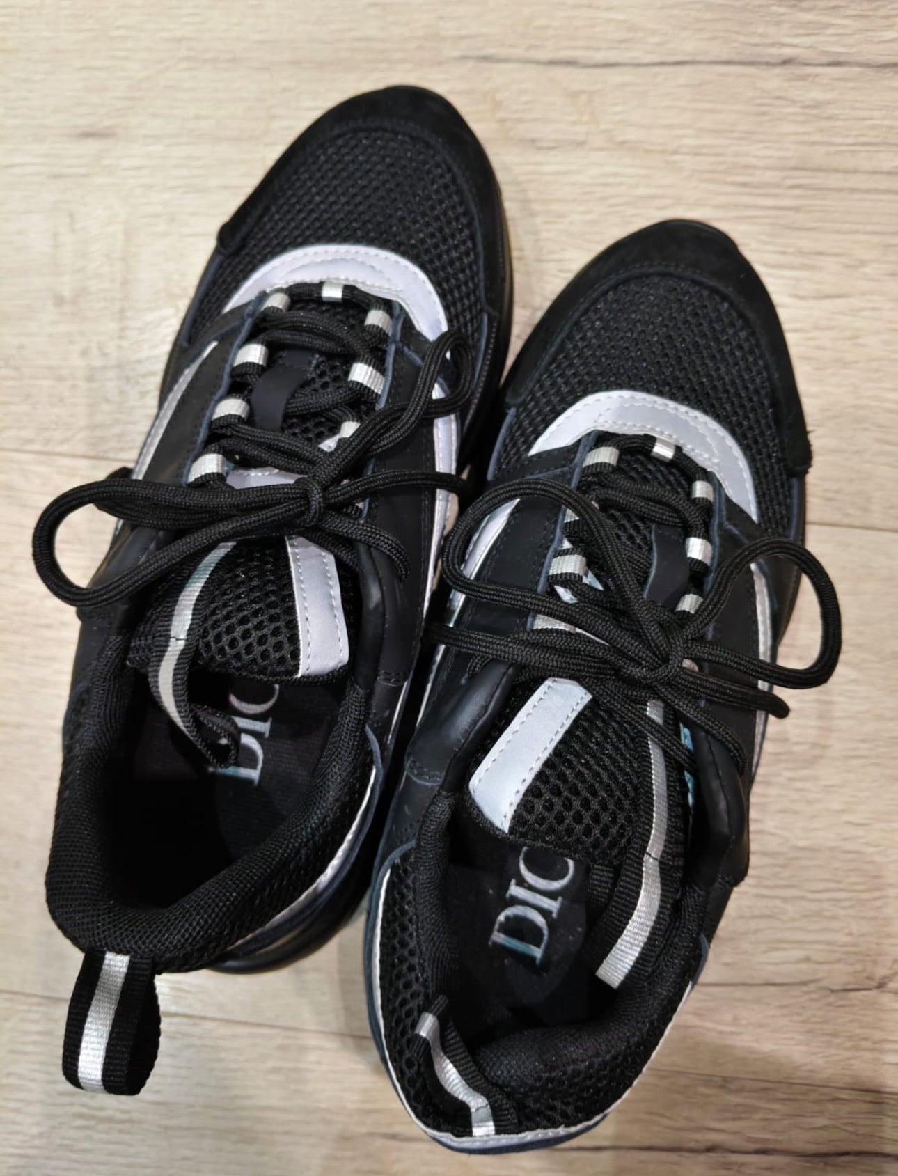 Premium Black Designer Sneakers – Everyday Comfort & Modern Style