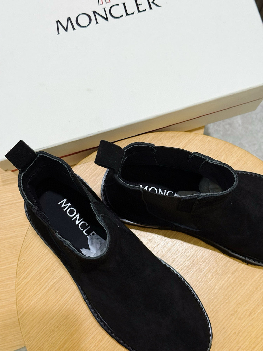 Black Chelsea Boots – Clean & Timeless