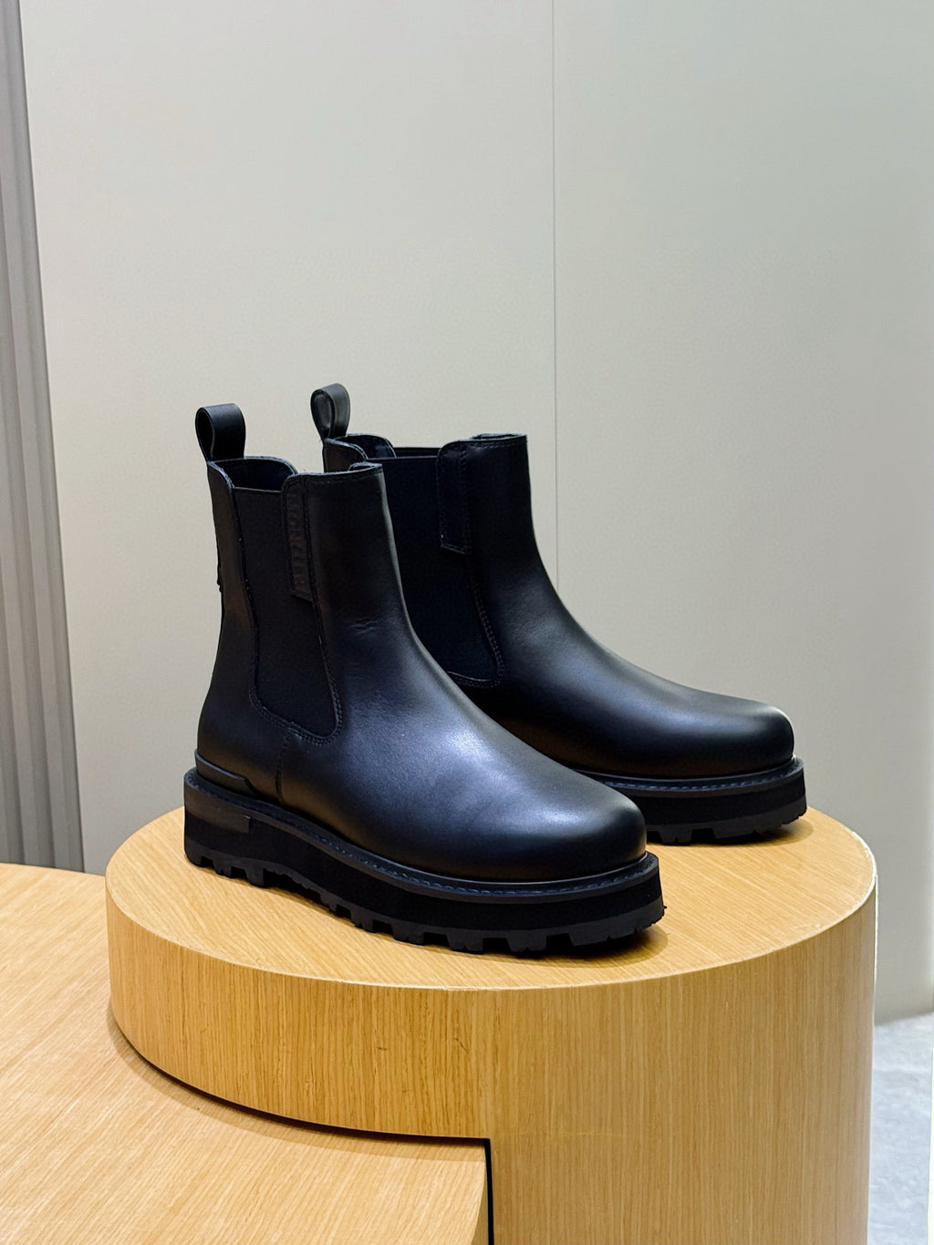 Black Chelsea Boots – Clean & Timeless